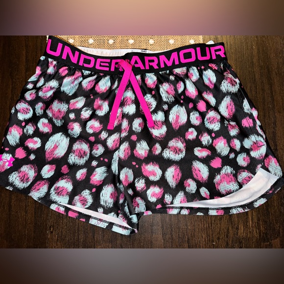 Under Armour Heat Gear Youth Loose Shorts - Picture 1 of 4